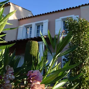  Hébergement de vacances Le Hameau - Cap Esterel