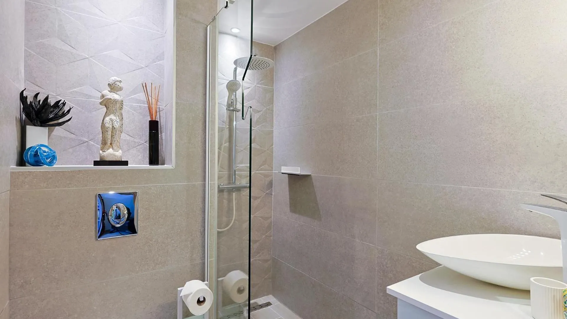Holiday home Bastidon Les Citronniers Fuer 4 Personen Mit Meerblick Saint-Raphael  France