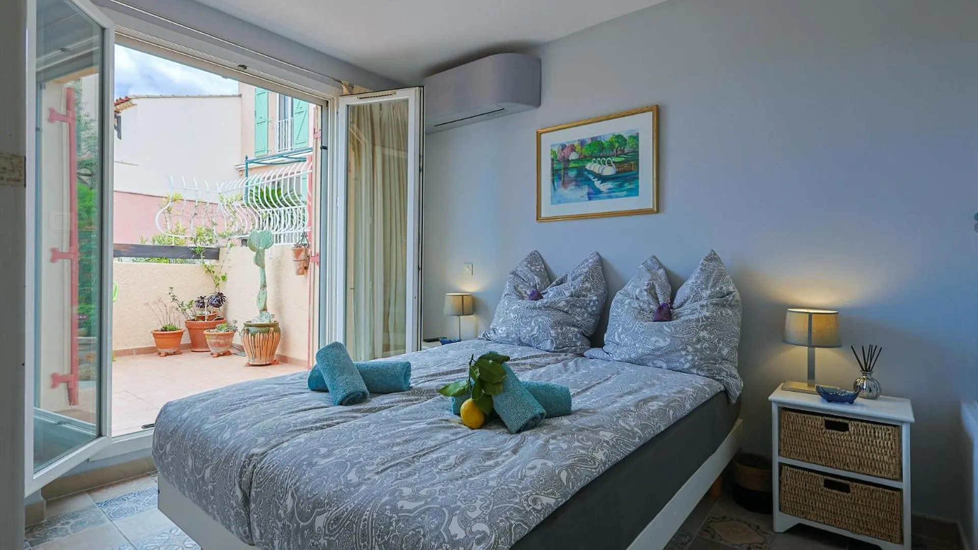 Holiday home Bastidon Les Citronniers Fuer 4 Personen Mit Meerblick Saint-Raphael  France