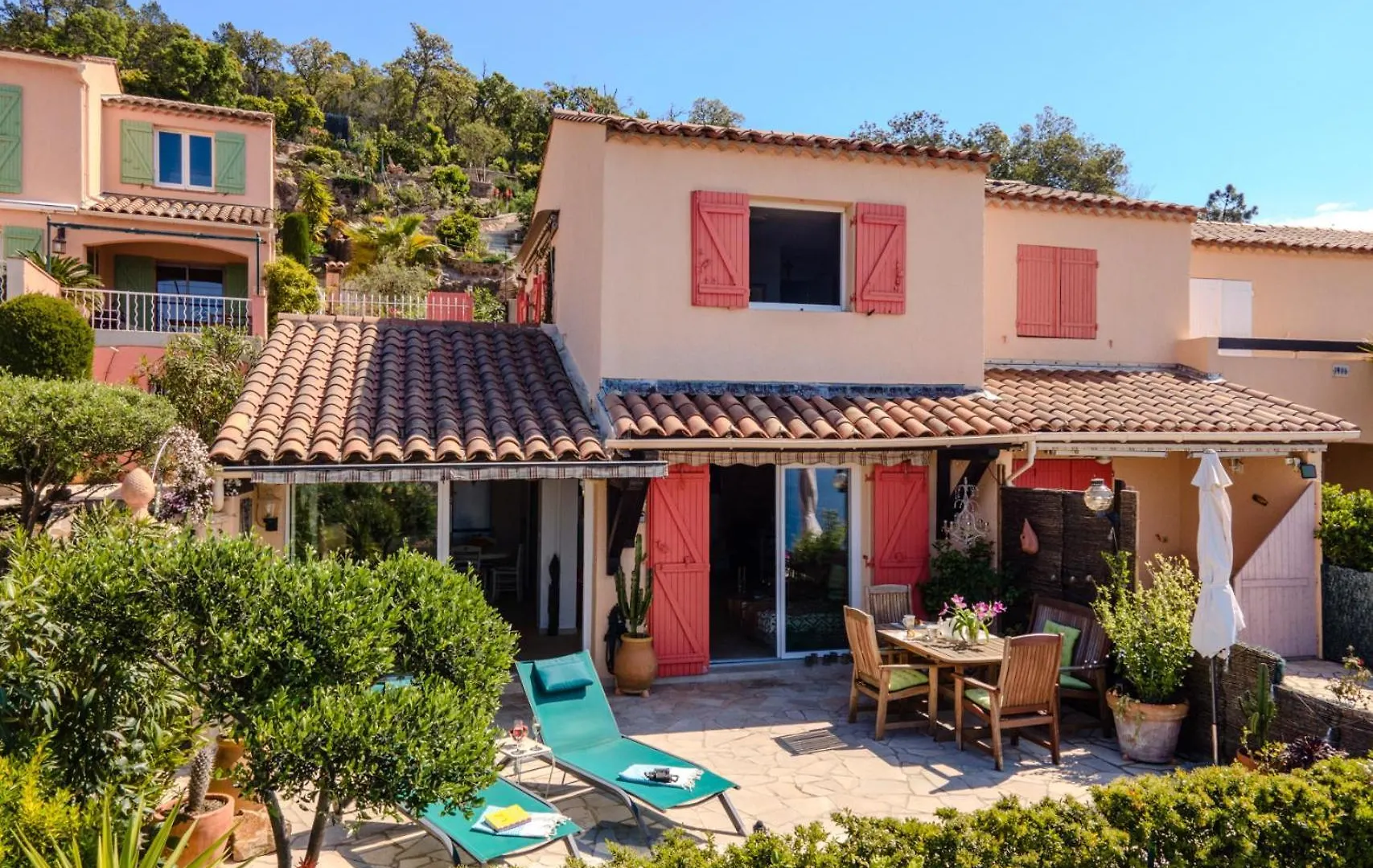Bastidon Les Citronniers Fuer 4 Personen Mit Meerblick Saint-Raphael  Holiday home Saint-Raphael (Var)