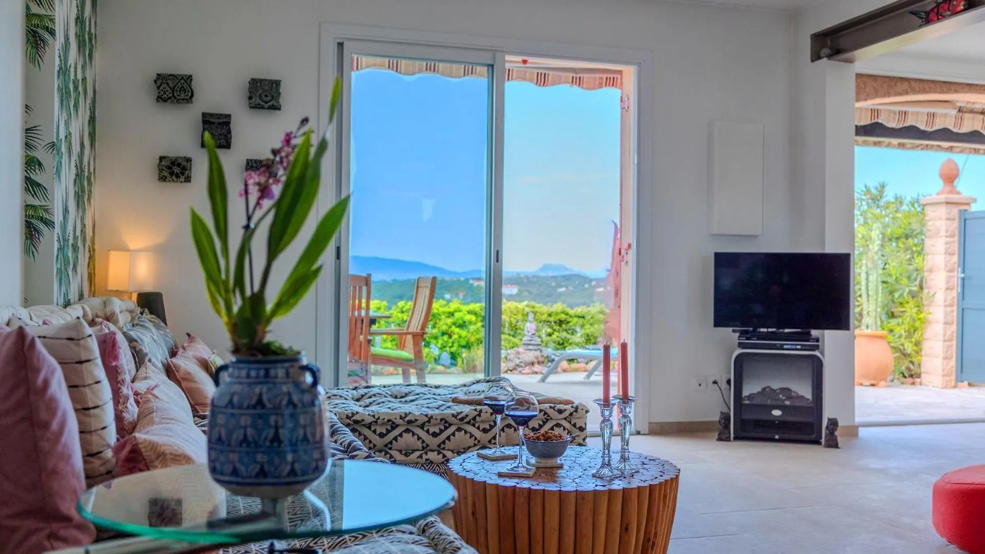 Bastidon Les Citronniers Fuer 4 Personen Mit Meerblick Saint-Raphael  Saint-Raphael (Var)